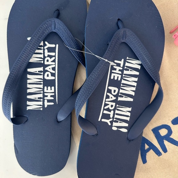 NEW Mamma Mia The Party/Musiscal Swag Bag-London - Picture 7 of 9